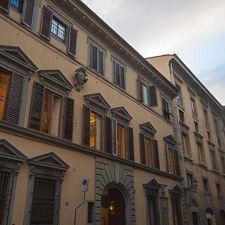 ホテル Lungarno Ponte Vecchio フィレンツェ エクステリア 写真
